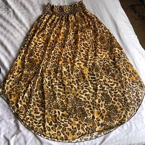 *BRAND NEW* PLEASE BUY, moving! Size M Leopard Print Midi Skirt